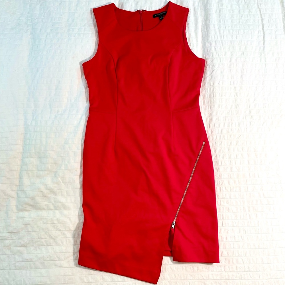 Banana Republic Red Sheath Dress NWT Asymmetrical Hem Sleeveless Back (Size 8) - Picture 2 of 6